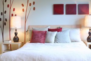 organize guest bedroom, declutter